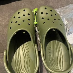 Brand new men’s size 10 Crocs